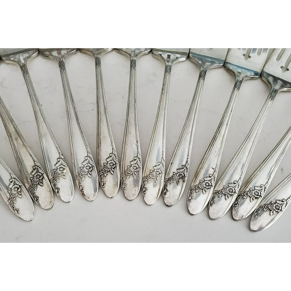 12 Oneida Tudor Plate Queen Bess Silverplate Salad Forks 6.5
